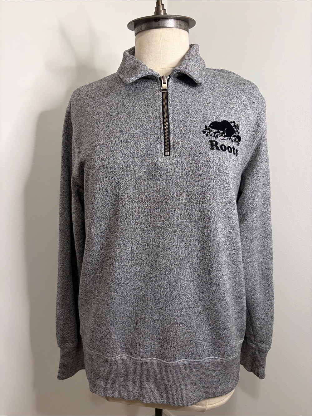 ROOTS CANADA 1/4 Quarter Zip Pullover Sweater Heather Grey Beaver Logo SIZE S